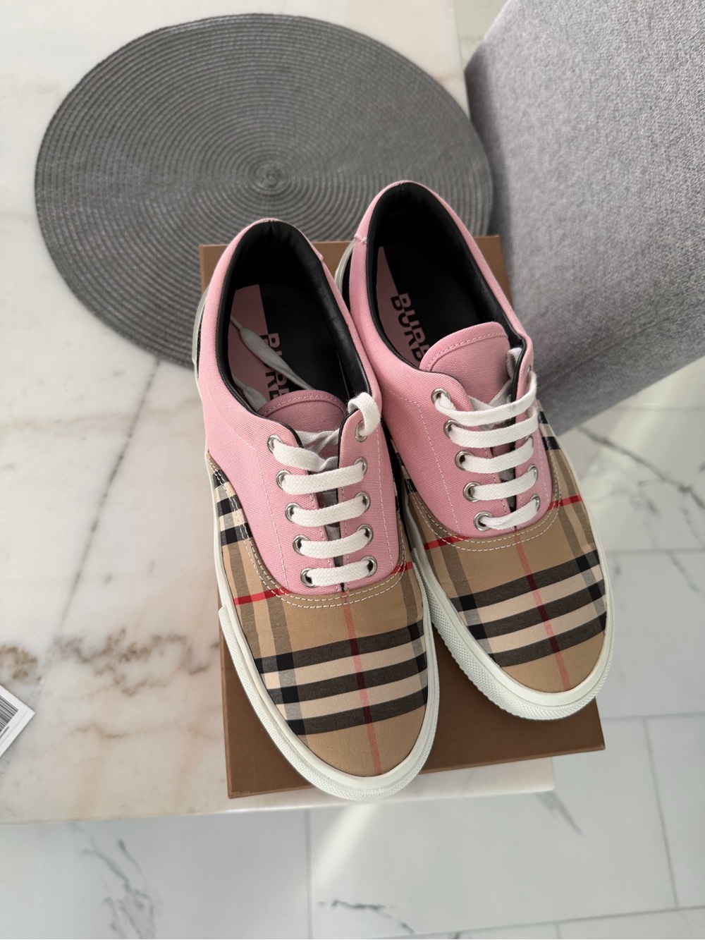 Burberry Pink Vintage Check Canvas Low-Top Sneakers with Black Heel - Picture 6 of 8